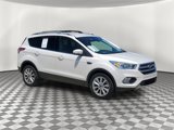 Used 2017 Ford Escape Titanium image 2