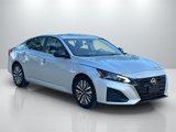 Used 2024 Nissan Altima 2.5 SV image 3
