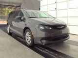 Used 2023 Chrysler Voyager LX image 2