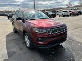 Used 2022 Jeep Compass Latitude image 4