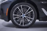 Used 2022 BMW 530e w/ Convenience Package image 2