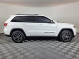 Used 2018 Jeep Grand Cherokee Trailhawk image 2