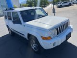 Used 2009 Jeep Commander Sport image 2
