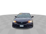 Used 2021 Toyota Camry SE image 3