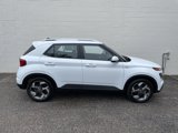 Certified 2022 Hyundai Venue SEL image 3