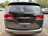 Used 2020 Chrysler Voyager L image 4