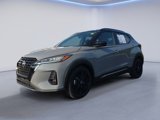 Used 2023 Nissan Kicks SR image 2