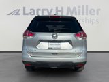 Used 2016 Nissan Rogue SV image 4