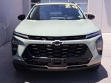 Used 2024 Chevrolet Trax ACTIV w/ Sunroof Package image 5