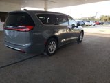 New 2025 Chrysler Pacifica Select image 5