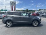Used 2017 Ford Escape SE w/ Equipment Group 201A image 4