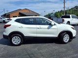 Used 2019 Nissan Rogue Sport S image 2