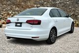Used 2016 Volkswagen Jetta Sport image 2