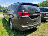 Used 2017 Chrysler Pacifica Touring-L w/ Tire & Wheel Group image 3