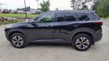 Used 2022 Nissan Rogue SV image 5