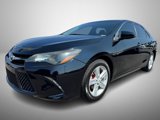 Used 2017 Toyota Camry SE image 2
