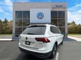 Certified 2022 Volkswagen Tiguan SE image 2