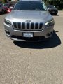 Used 2019 Jeep Cherokee Latitude Plus image 2