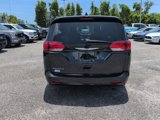 Used 2017 Chrysler Pacifica Touring image 4