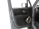 Used 2017 Jeep Renegade Latitude w/ Cold Weather Group image 4