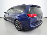 Used 2018 Chrysler Pacifica Touring-L w/ Premium Audio Group image 5