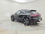 Certified 2025 Porsche Macan image 3