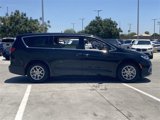 Used 2023 Chrysler Pacifica Touring-L image 5