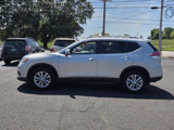 Used 2015 Nissan Rogue SV w/ SV Moonroof Package image 4