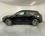 Used 2019 Porsche Cayenne E-Hybrid image 2
