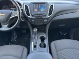 Used 2018 Chevrolet Equinox LT image 2