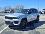 New 2025 Jeep Grand Cherokee Altitude image 3