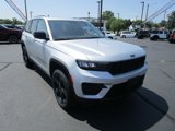 Used 2022 Jeep Grand Cherokee Altitude image 3