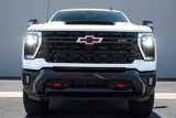 Used 2025 Chevrolet Silverado 2500 ZR2 w/ Technology Package image 3