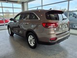 Used 2019 Kia Sorento LX w/ LX Convenience Package image 4