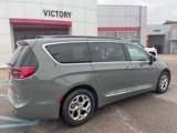 Used 2023 Chrysler Pacifica Limited image 4