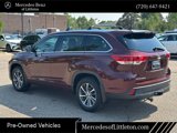 Used 2018 Toyota Highlander AWD V6 image 3