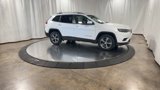 Used 2019 Jeep Cherokee Limited image 3
