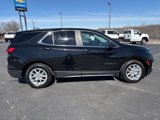 Used 2022 Chevrolet Equinox LT image 2