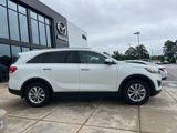 Used 2017 Kia Sorento LX w/ LX Convenience Package image 3