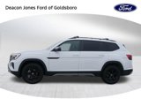 Used 2024 Volkswagen Atlas Peak Edition SE image 6