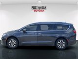Used 2021 Chrysler Pacifica Touring-L image 4
