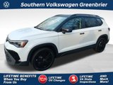 New 2025 Volkswagen Taos SE image 1