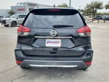 Used 2019 Nissan Rogue SV image 3
