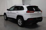 Used 2017 Jeep Cherokee Latitude image 3