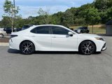 Used 2024 Toyota Camry SE image 2