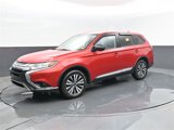 Used 2019 Mitsubishi Outlander SE image 2