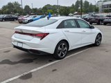 Used 2023 Hyundai Elantra SEL w/ Convenience Package image 4