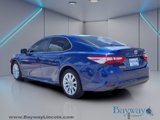 Used 2018 Toyota Camry LE image 2