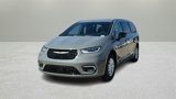 New 2025 Chrysler Pacifica Select image 3
