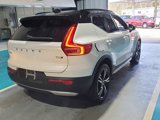 Used 2021 Volvo XC40 T5 R-Design image 4